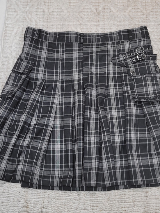 Scarlet Darkness Dresses & Skirts - Scarlet Darkness Black & Gray Plaid Cargo Kilt Skirt - Goth / Grunge - Medium